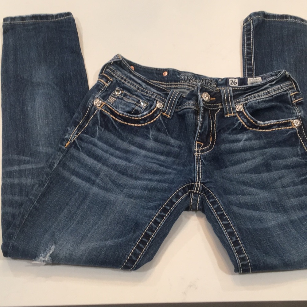 Miss Me distressed skinny jeans sz 26🌟Sale🌟